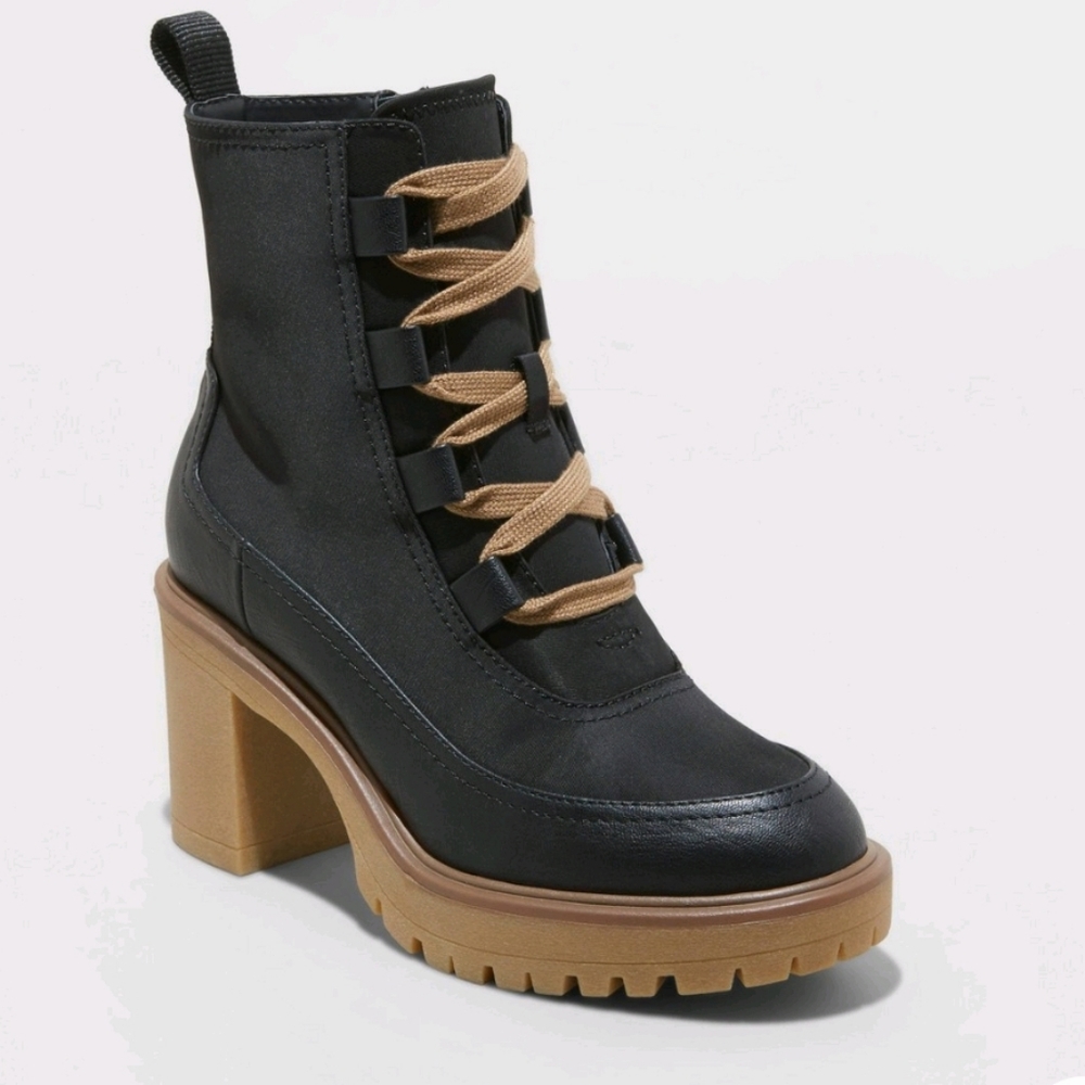 Universal Thread Hiking Boots